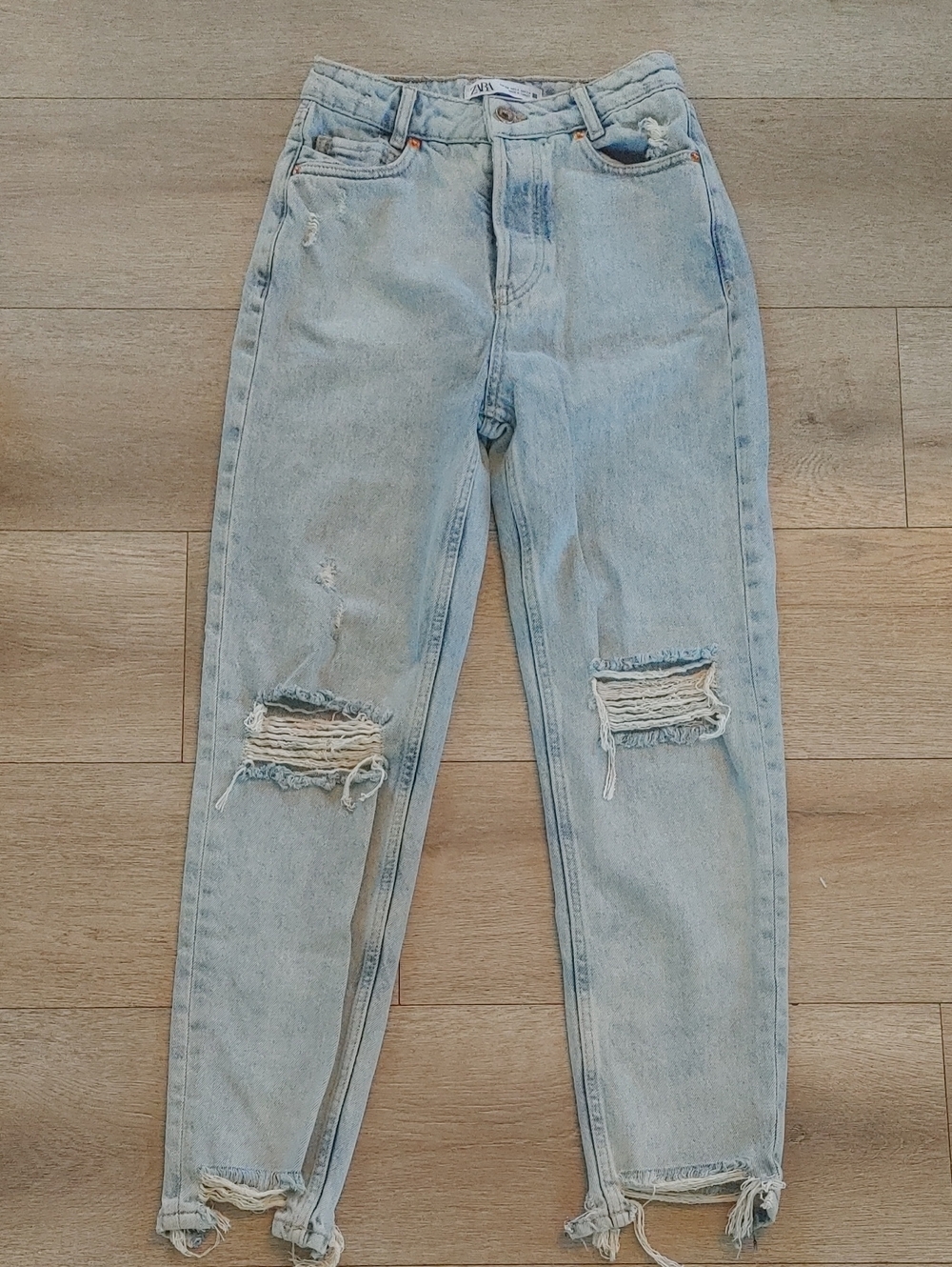 Zara Light Blue Distressed Size 2 Jeans